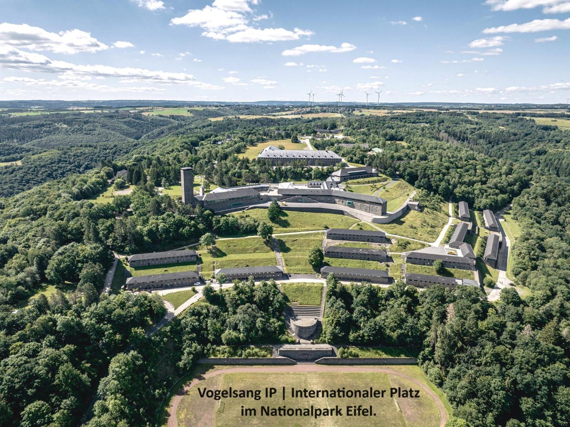 Ferienhaus Hescheld With Private Jacuzzi Hellenthal Εξωτερικό φωτογραφία
