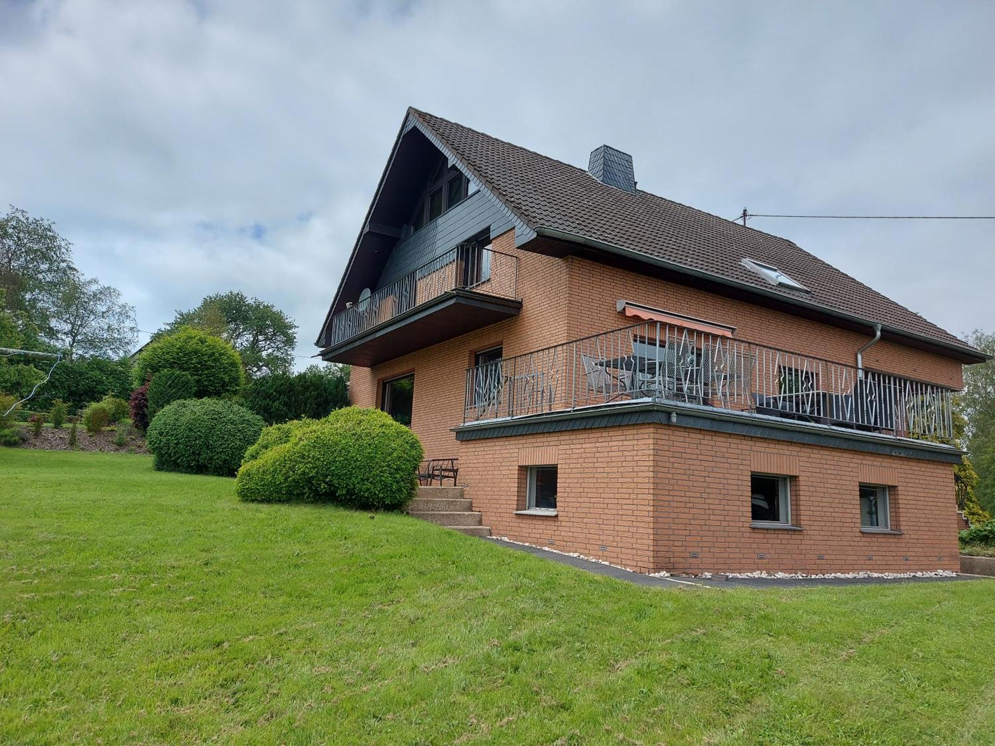 Ferienhaus Hescheld With Private Jacuzzi Hellenthal Εξωτερικό φωτογραφία