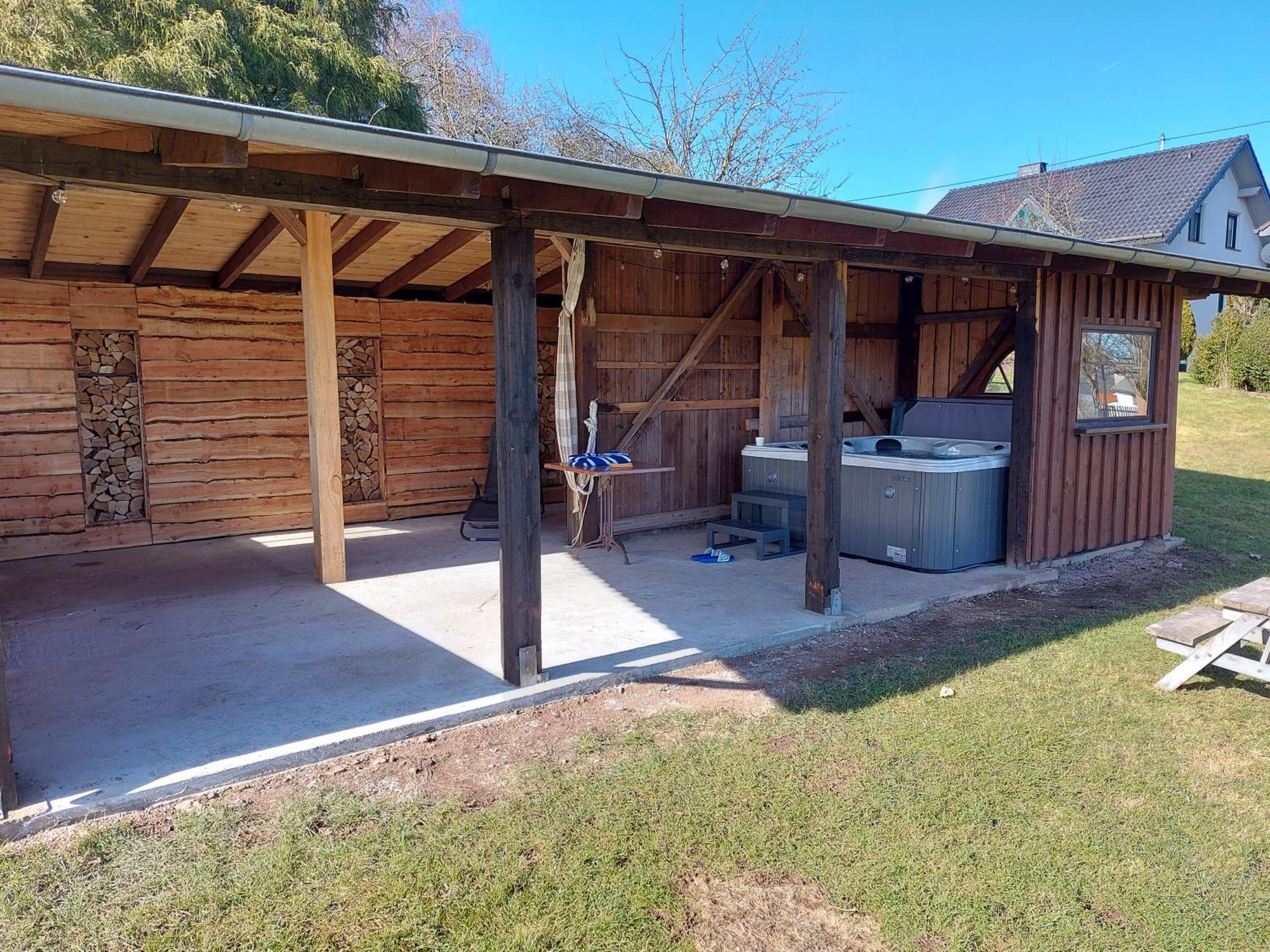 Ferienhaus Hescheld With Private Jacuzzi Hellenthal Εξωτερικό φωτογραφία